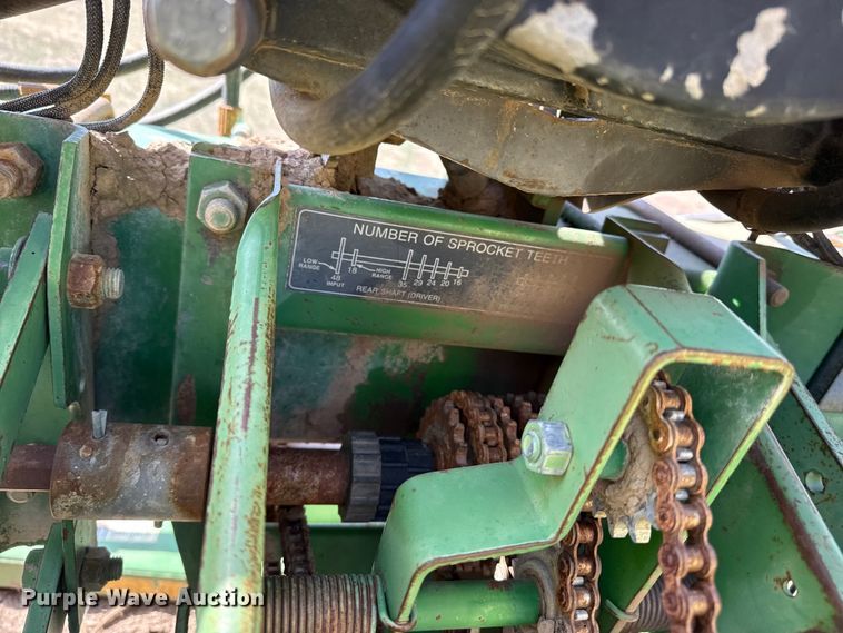 image for item DH1958 John Deere 7300 no-till planter
