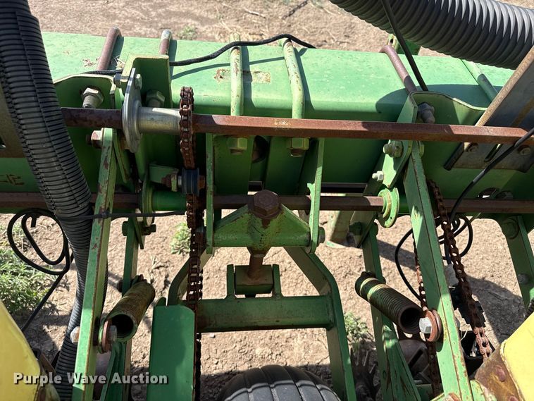 image for item DH1958 John Deere 7300 no-till planter