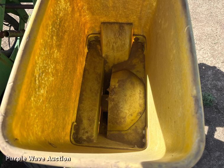 image for item DH1958 John Deere 7300 no-till planter