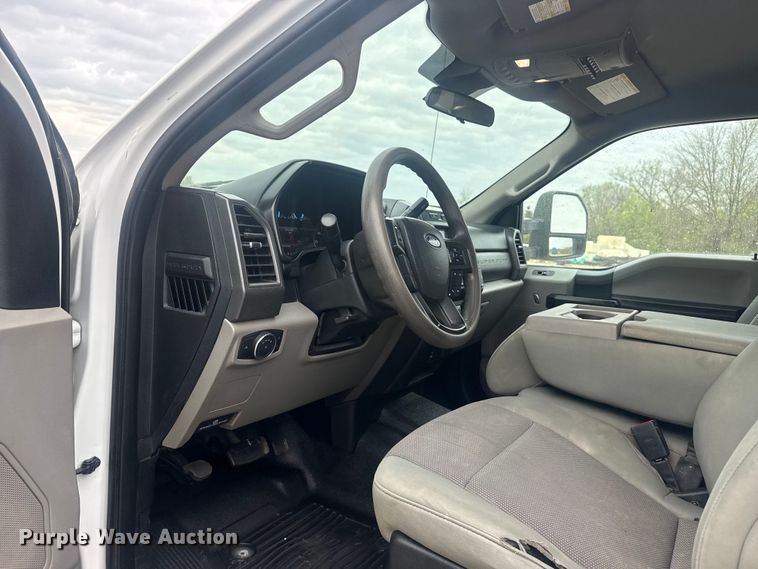 image for item DO8485 2020 Ford F250 Super Duty Ext. Cab pickup truck