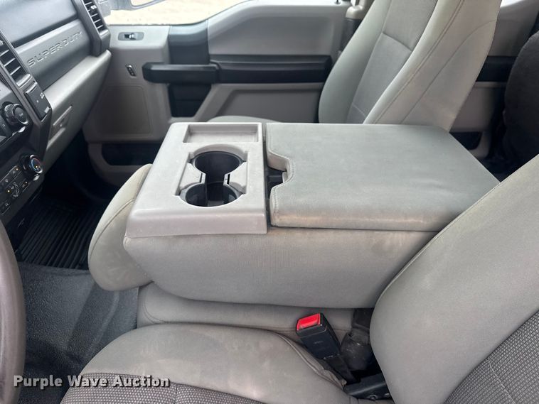 image for item DO8485 2020 Ford F250 Super Duty Ext. Cab pickup truck