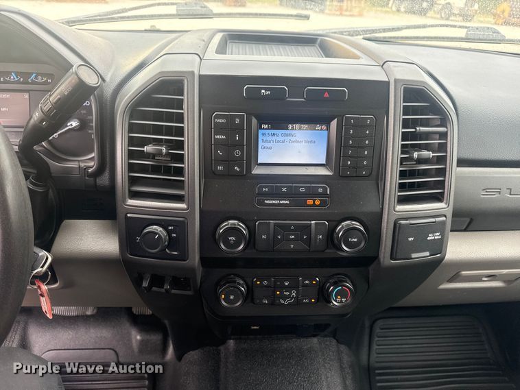 image for item DO8485 2020 Ford F250 Super Duty Ext. Cab pickup truck