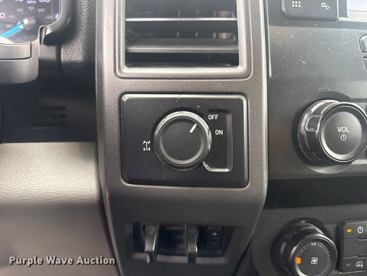 image for item DO8485 2020 Ford F250 Super Duty Ext. Cab pickup truck