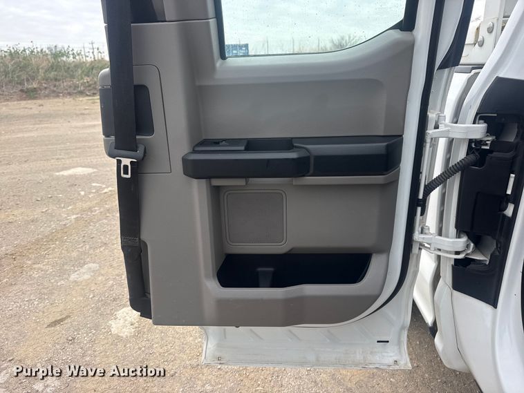 image for item DO8485 2020 Ford F250 Super Duty Ext. Cab pickup truck