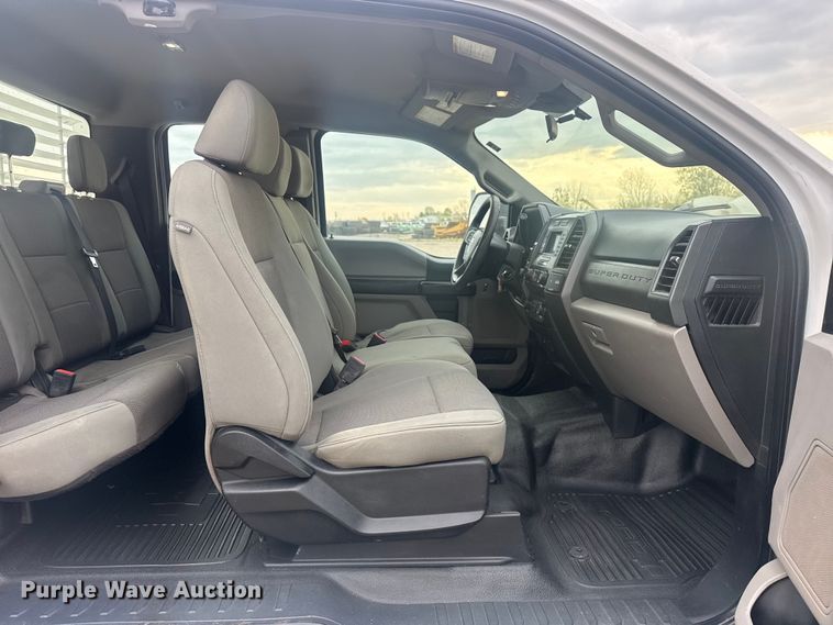 image for item DO8485 2020 Ford F250 Super Duty Ext. Cab pickup truck