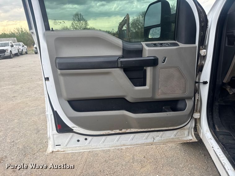 image for item DO8486 2021 Ford F250 Super Duty Ext. Cab pickup truck