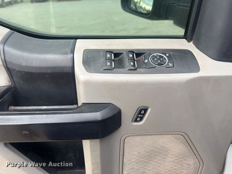 image for item DO8486 2021 Ford F250 Super Duty Ext. Cab pickup truck