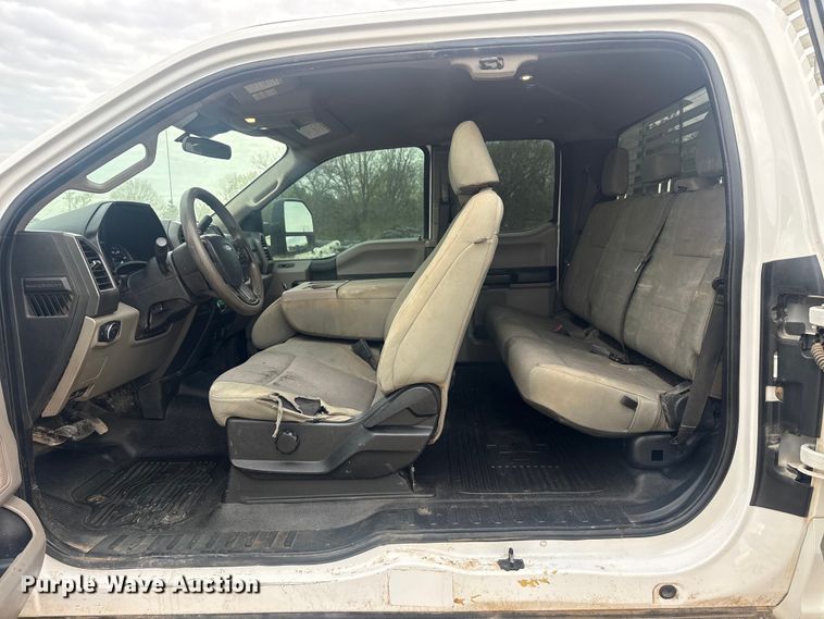 image for item DO8486 2021 Ford F250 Super Duty Ext. Cab pickup truck