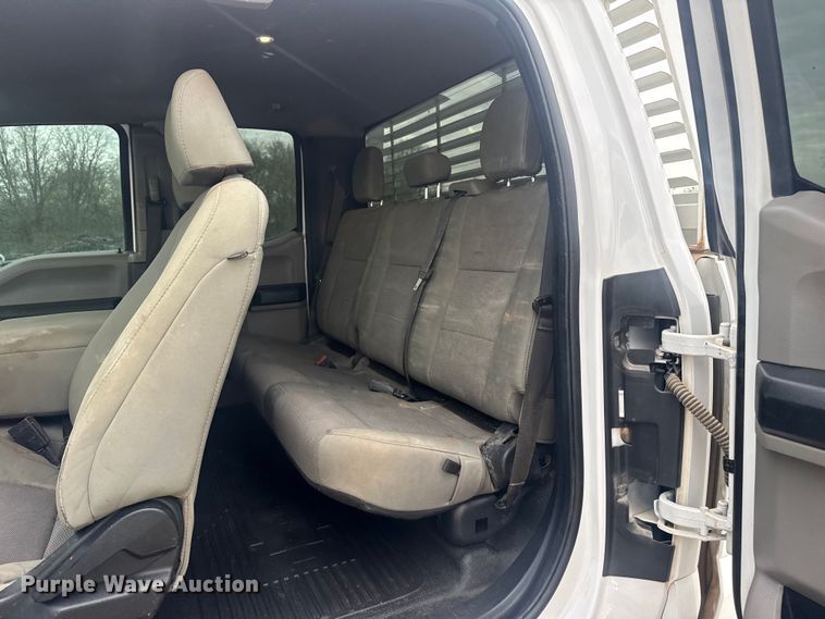 image for item DO8486 2021 Ford F250 Super Duty Ext. Cab pickup truck