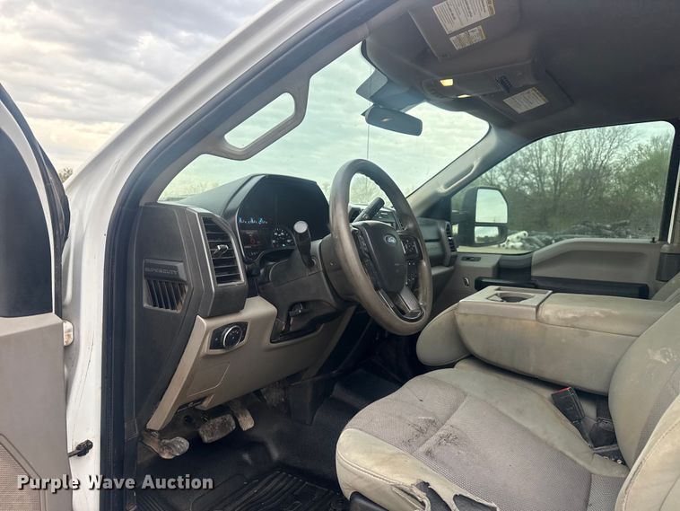 image for item DO8486 2021 Ford F250 Super Duty Ext. Cab pickup truck