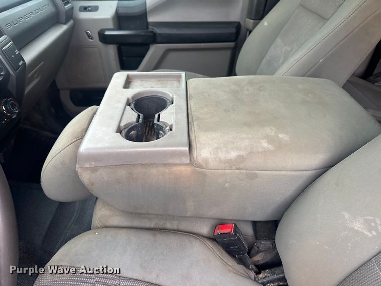 image for item DO8486 2021 Ford F250 Super Duty Ext. Cab pickup truck