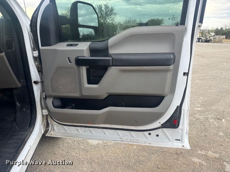 image for item DO8486 2021 Ford F250 Super Duty Ext. Cab pickup truck