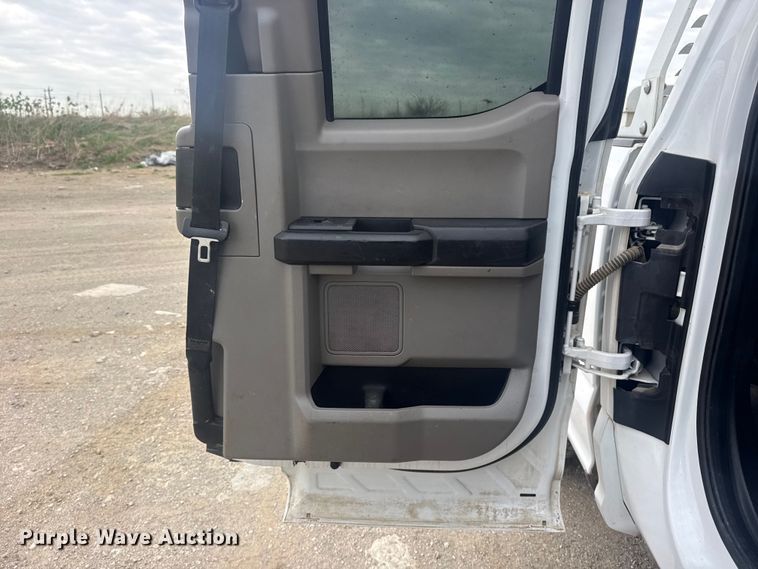 image for item DO8486 2021 Ford F250 Super Duty Ext. Cab pickup truck