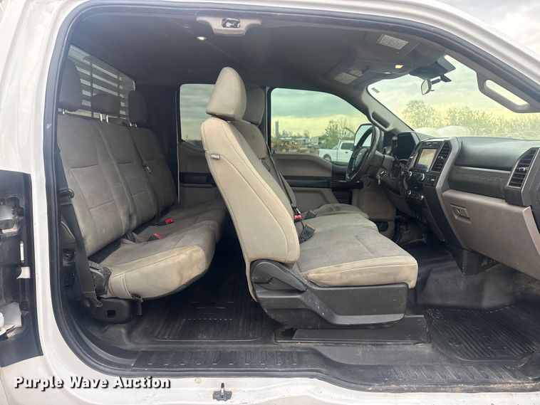 image for item DO8486 2021 Ford F250 Super Duty Ext. Cab pickup truck