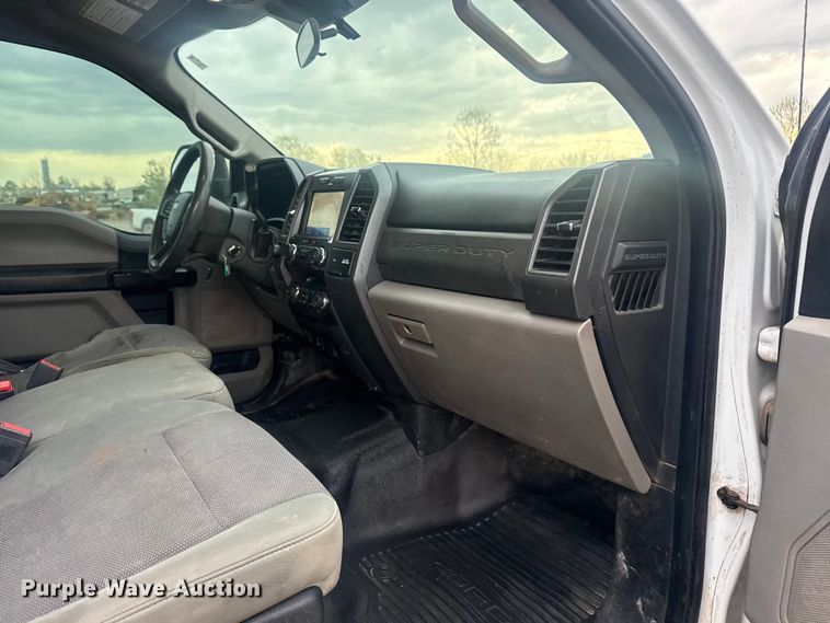 image for item DO8486 2021 Ford F250 Super Duty Ext. Cab pickup truck