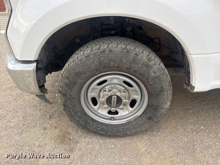 image for item DO8486 2021 Ford F250 Super Duty Ext. Cab pickup truck