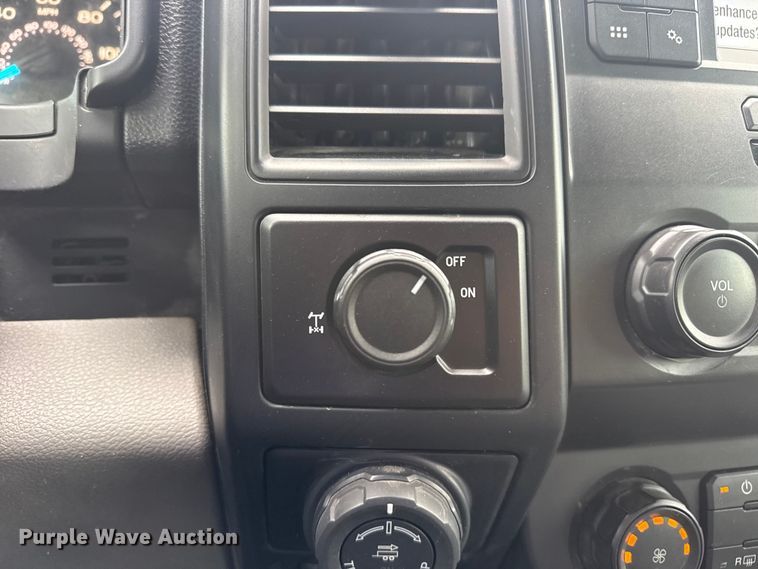 image for item DO8487 2020 Ford F150 Crew Cab pickup truck