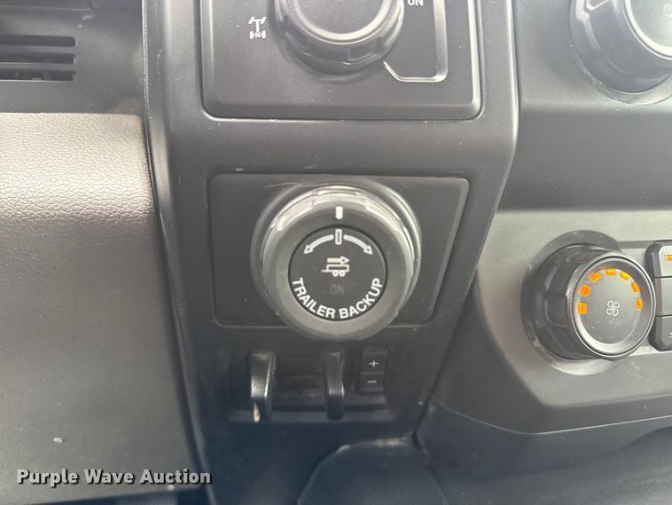 image for item DO8487 2020 Ford F150 Crew Cab pickup truck