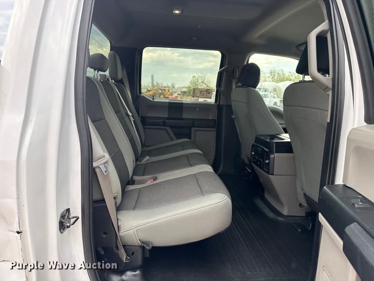 image for item DO8487 2020 Ford F150 Crew Cab pickup truck