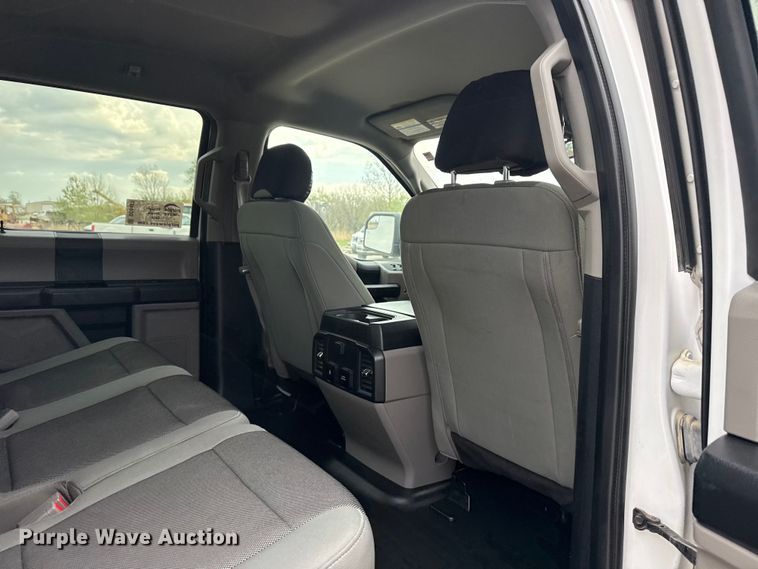 image for item DO8487 2020 Ford F150 Crew Cab pickup truck