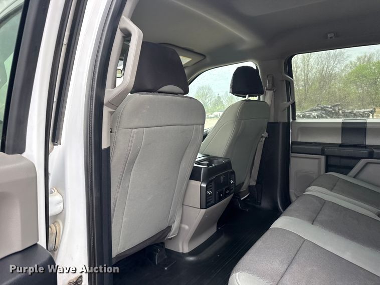 image for item DO8487 2020 Ford F150 Crew Cab pickup truck