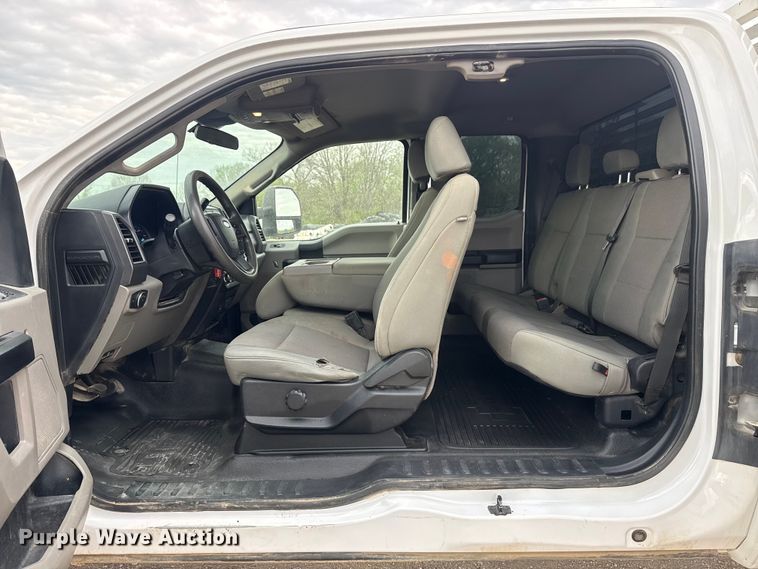 image for item DO8488 2021 Ford F250 Super Duty Ext. Cab pickup truck