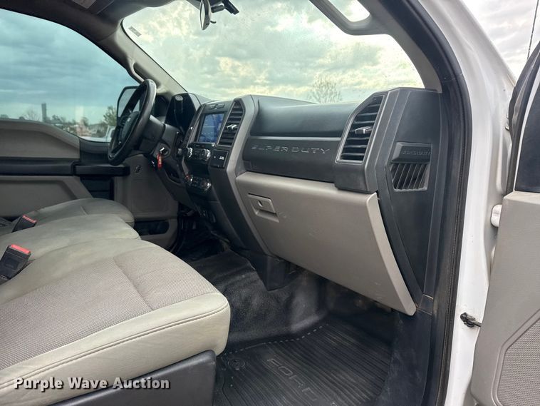 image for item DO8488 2021 Ford F250 Super Duty Ext. Cab pickup truck