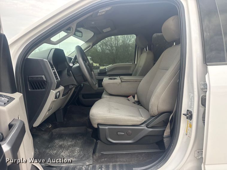 image for item DO8489 2020 Ford F150 Crew Cab pickup truck