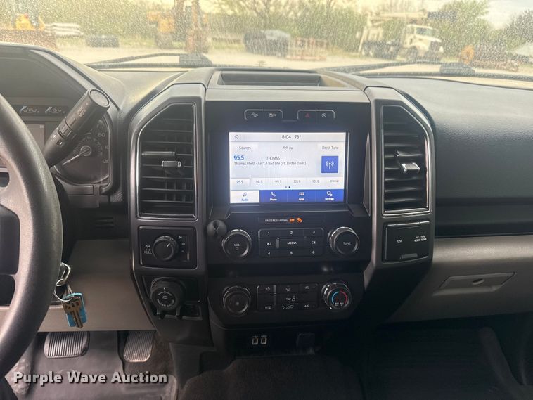 image for item DO8489 2020 Ford F150 Crew Cab pickup truck