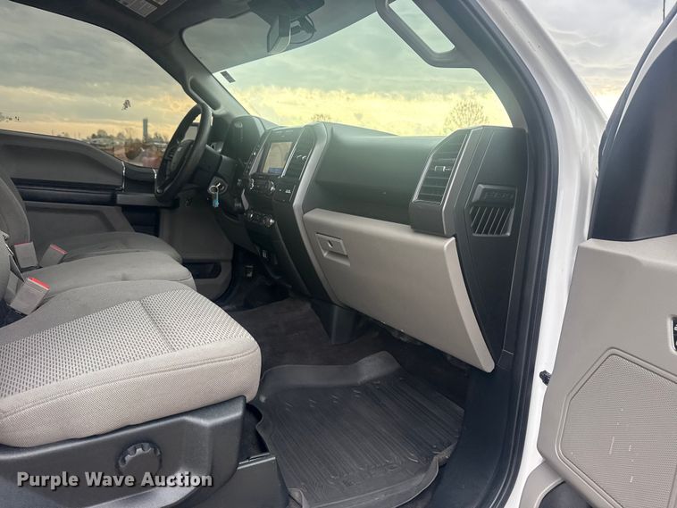 image for item DO8489 2020 Ford F150 Crew Cab pickup truck