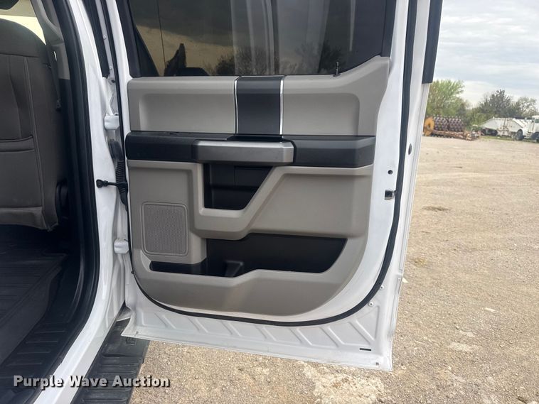 image for item DO8489 2020 Ford F150 Crew Cab pickup truck