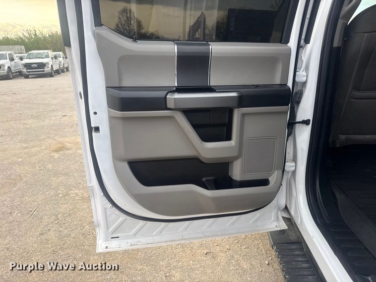 image for item DO8489 2020 Ford F150 Crew Cab pickup truck