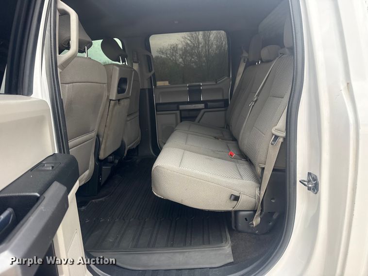 image for item DO8489 2020 Ford F150 Crew Cab pickup truck