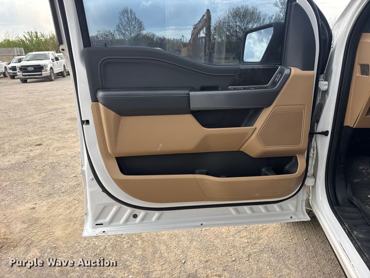 image for item DO8490 2021 Ford F150 Crew Cab pickup truck