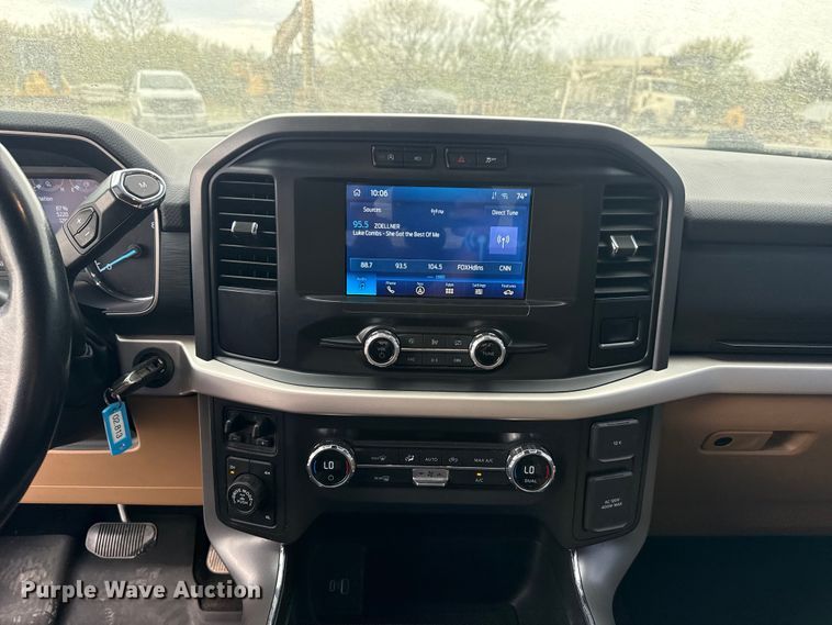 image for item DO8490 2021 Ford F150 Crew Cab pickup truck