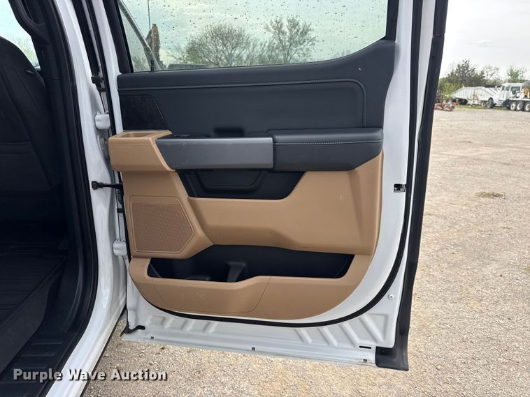 image for item DO8490 2021 Ford F150 Crew Cab pickup truck