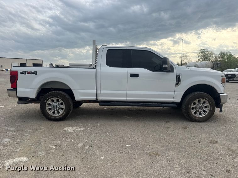 image for item DO8491 2022 Ford F250 Super Duty Ext. Cab pickup truck