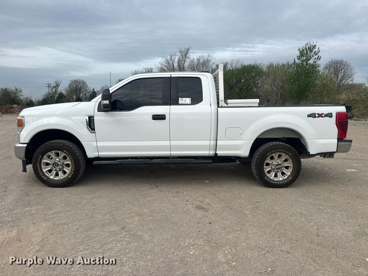 image for item DO8491 2022 Ford F250 Super Duty Ext. Cab pickup truck