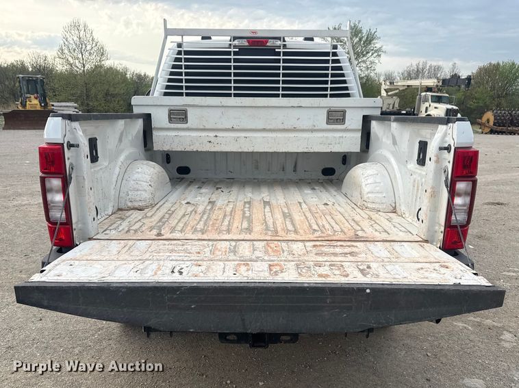 image for item DO8491 2022 Ford F250 Super Duty Ext. Cab pickup truck