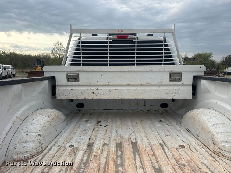 image for item DO8491 2022 Ford F250 Super Duty Ext. Cab pickup truck