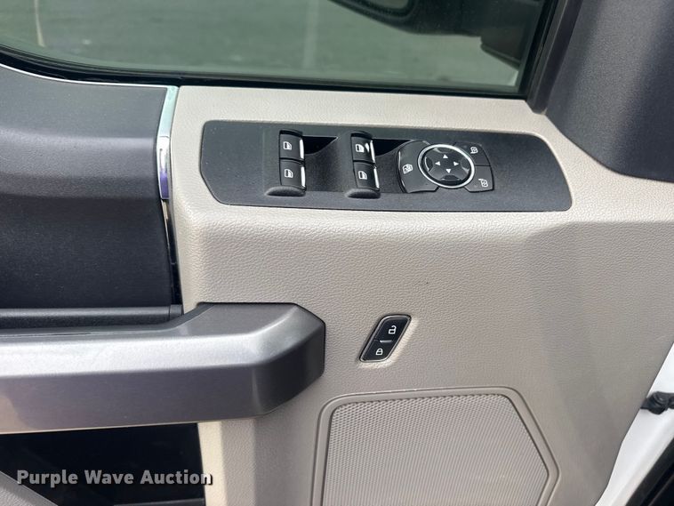 image for item DO8491 2022 Ford F250 Super Duty Ext. Cab pickup truck