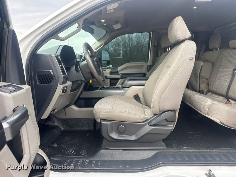 image for item DO8491 2022 Ford F250 Super Duty Ext. Cab pickup truck