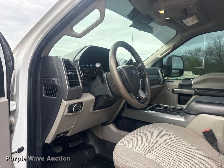 image for item DO8491 2022 Ford F250 Super Duty Ext. Cab pickup truck