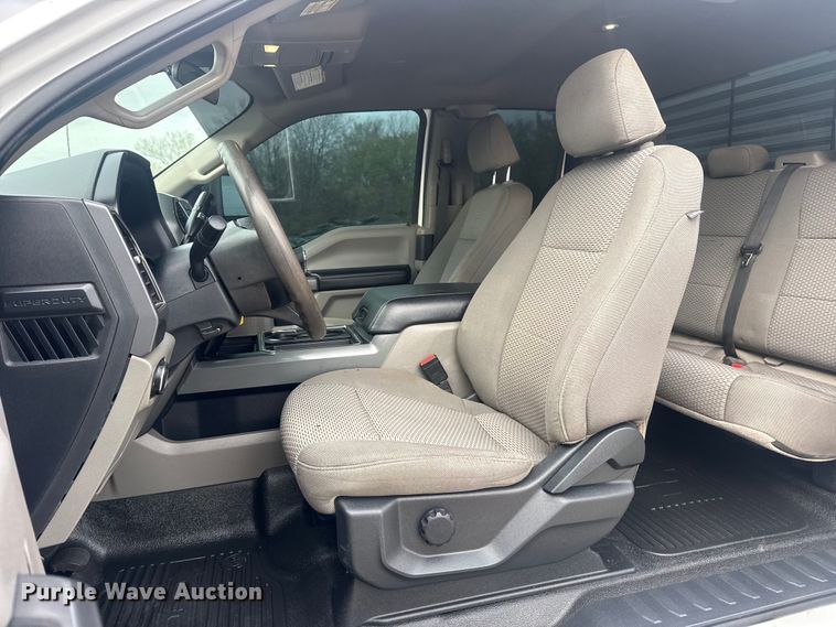 image for item DO8491 2022 Ford F250 Super Duty Ext. Cab pickup truck