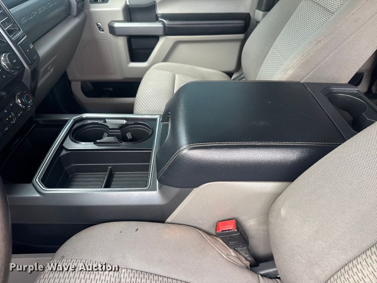 image for item DO8491 2022 Ford F250 Super Duty Ext. Cab pickup truck