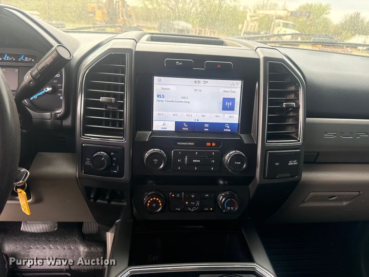 image for item DO8491 2022 Ford F250 Super Duty Ext. Cab pickup truck