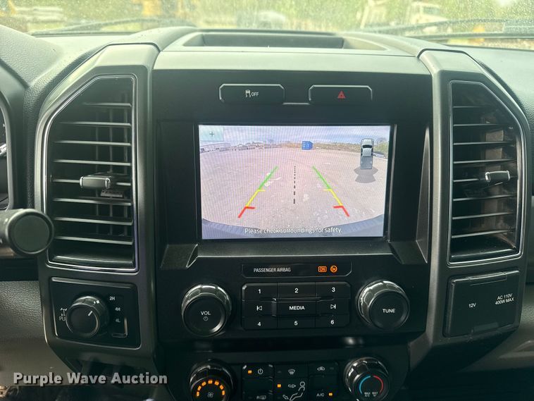 image for item DO8491 2022 Ford F250 Super Duty Ext. Cab pickup truck