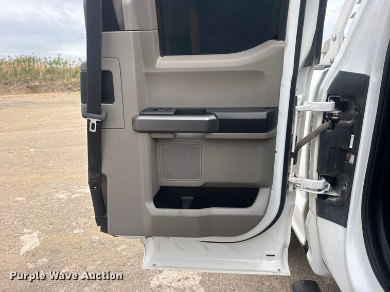 image for item DO8491 2022 Ford F250 Super Duty Ext. Cab pickup truck