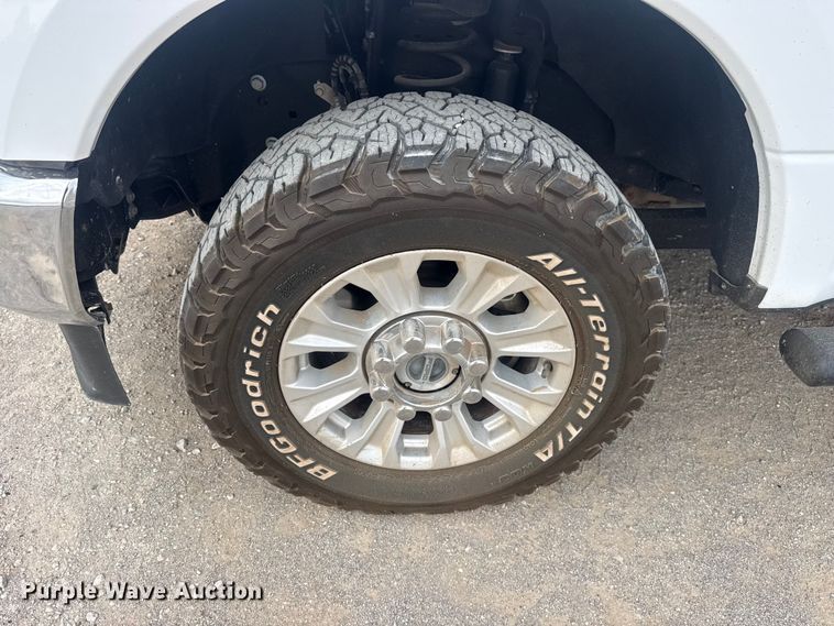 image for item DO8491 2022 Ford F250 Super Duty Ext. Cab pickup truck