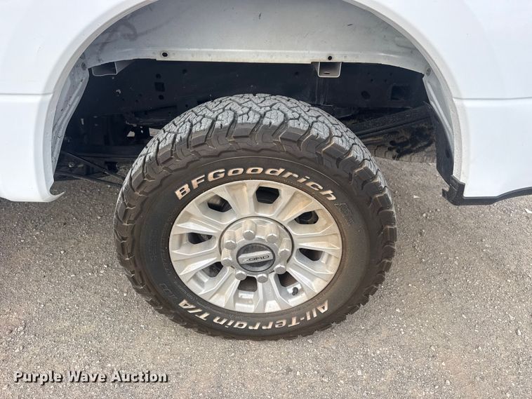 image for item DO8491 2022 Ford F250 Super Duty Ext. Cab pickup truck